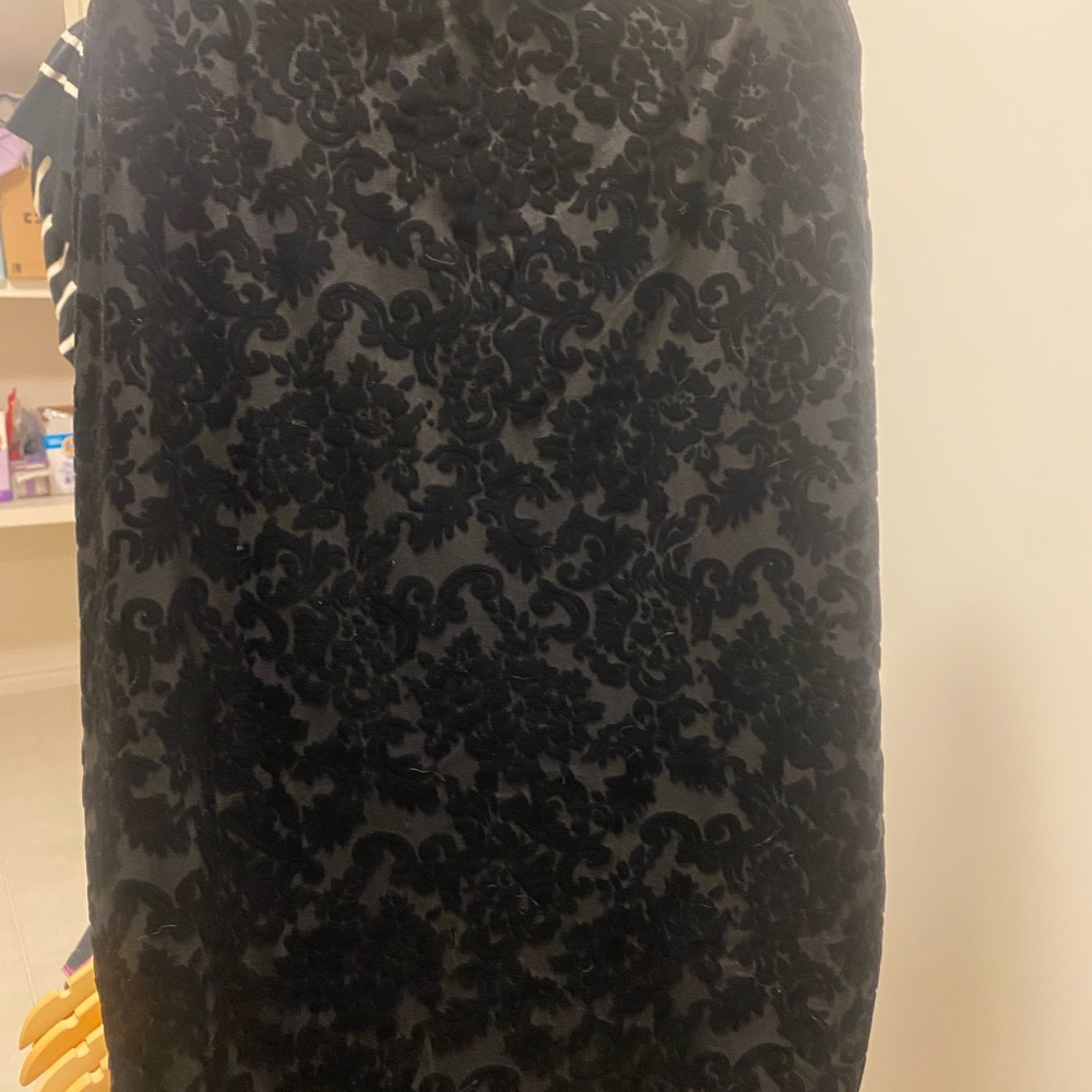 Ricki's Black Floral Burnout Pencil Skirt